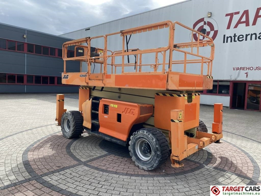 JLG 4394RT Diesel 4x4 Scissor Work Lift 1511cm - Ножничный подъемник: фото 4 JLG 4394RT Diesel 4x4 Scissor Work Lift 1511cm - Ножничный подъемник: фото 4