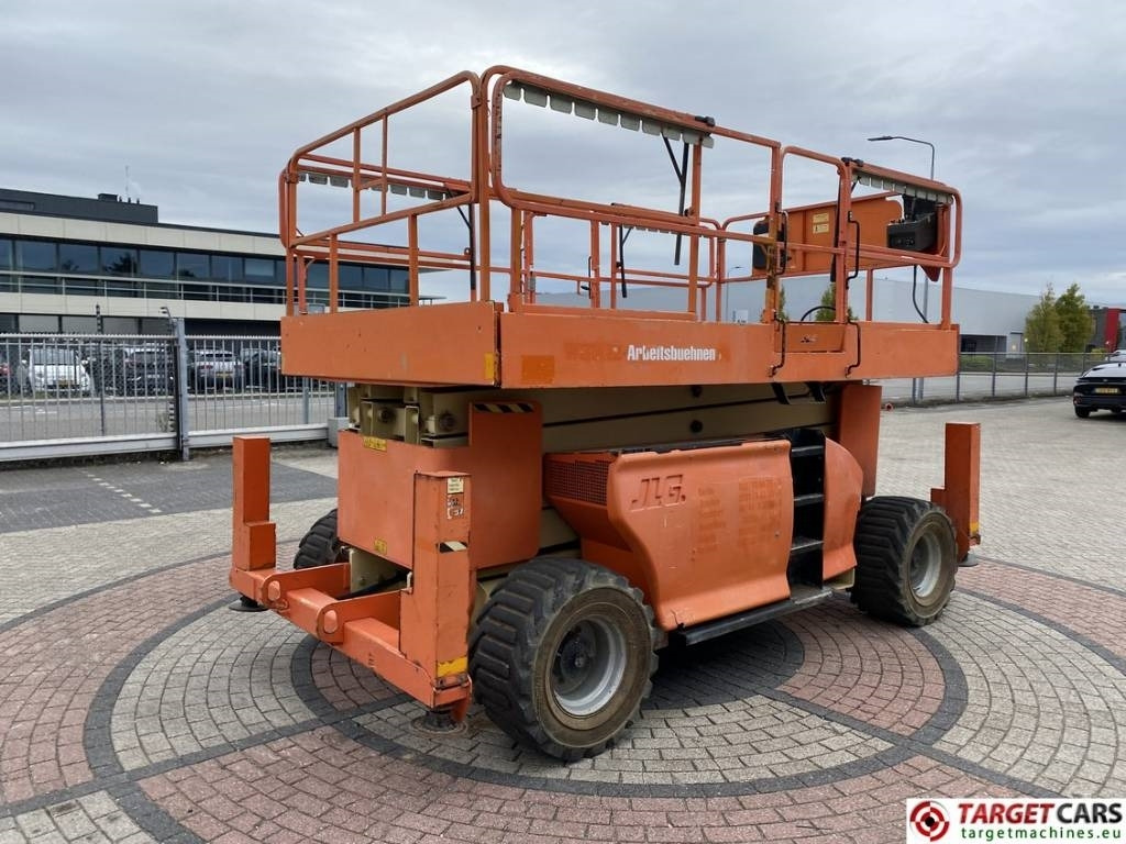 JLG 4394RT Diesel 4x4 Scissor Work Lift 1511cm - Ножничный подъемник: фото 3 JLG 4394RT Diesel 4x4 Scissor Work Lift 1511cm - Ножничный подъемник: фото 3