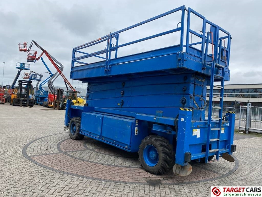 JLG Liftlux 260-25 Diesel 4x4 Scissor Work Lift 2800cm - Ножничный подъемник: фото 2 JLG Liftlux 260-25 Diesel 4x4 Scissor Work Lift 2800cm - Ножничный подъемник: фото 2