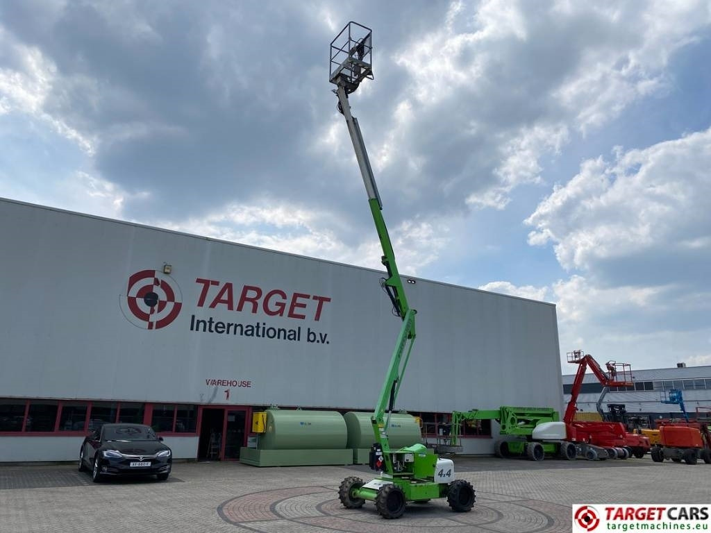 Niftylift HR12D 4WD Articulated Diesel Boom Work Lift 1220cm - Коленчатый подъемник: фото 5 Niftylift HR12D 4WD Articulated Diesel Boom Work Lift 1220cm - Коленчатый подъемник: фото 5