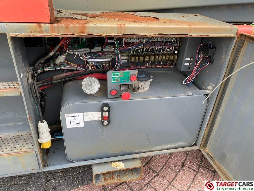 Ножничный подъемник SkyJack SJ9250 RT Diesel 4x4 Scissor 9250 Work Lift 1720cm: фото 14 Ножничный подъемник SkyJack SJ9250 RT Diesel 4x4 Scissor 9250 Work Lift 1720cm: фото 14