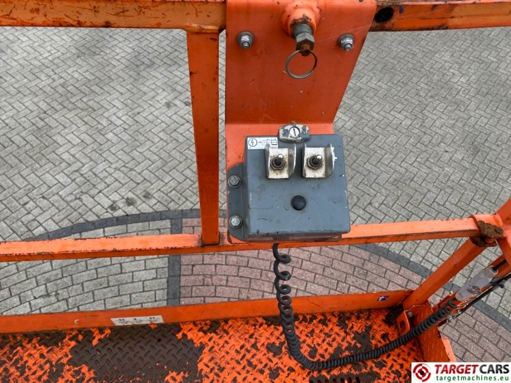 Ножничный подъемник SkyJack SJ9250 RT Diesel 4x4 Scissor Work Lift 1720cm: фото 41 Ножничный подъемник SkyJack SJ9250 RT Diesel 4x4 Scissor Work Lift 1720cm: фото 41