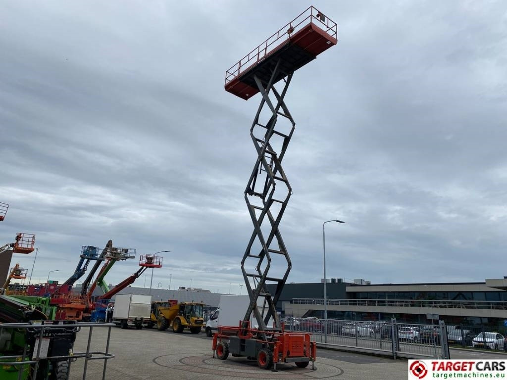 Ножничный подъемник SkyJack SJ9250 RT Diesel 4x4 Scissor Work Lift 1720cm: фото 7