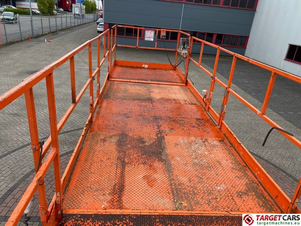 Ножничный подъемник SkyJack SJ9250 RT Diesel 4x4 Scissor Work Lift 1720cm: фото 40 Ножничный подъемник SkyJack SJ9250 RT Diesel 4x4 Scissor Work Lift 1720cm: фото 40