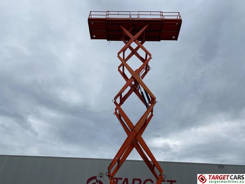 Ножничный подъемник SkyJack SJ9250 RT Diesel 4x4 Scissor Work Lift 1720cm: фото 29 Ножничный подъемник SkyJack SJ9250 RT Diesel 4x4 Scissor Work Lift 1720cm: фото 29