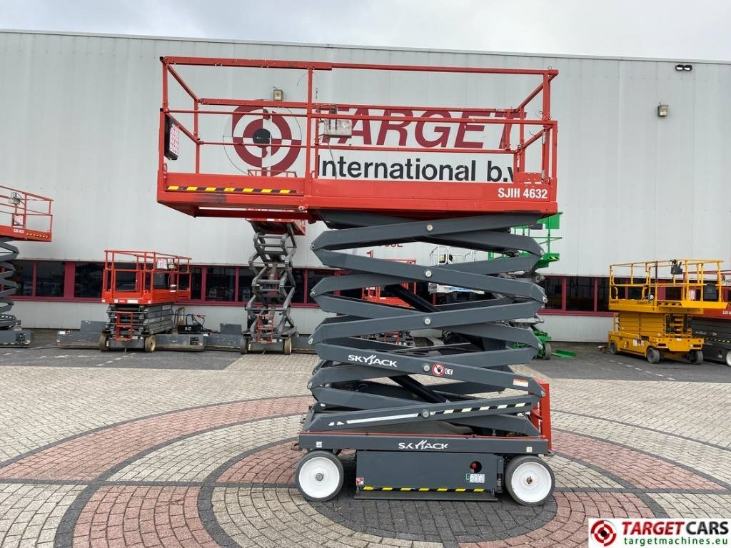SkyJack SJIII-4632 Electric 4632 Scissor Work Lift 1170cm - Ножничный подъемник: фото 5 SkyJack SJIII-4632 Electric 4632 Scissor Work Lift 1170cm - Ножничный подъемник: фото 5