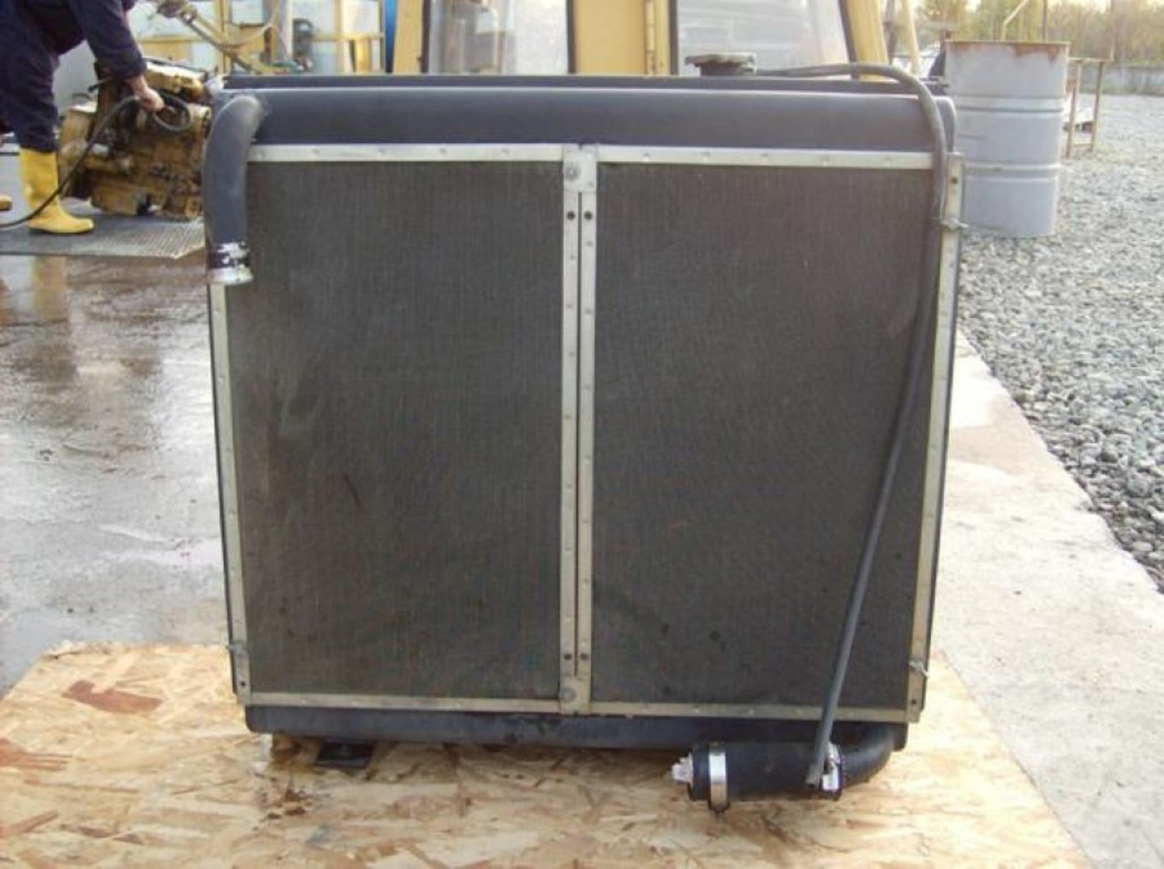 Caterpillar 317 NVA RADIATORE ACQUA - Радиатор для Строительной техники: фото 2 Caterpillar 317 NVA RADIATORE ACQUA - Радиатор для Строительной техники: фото 2