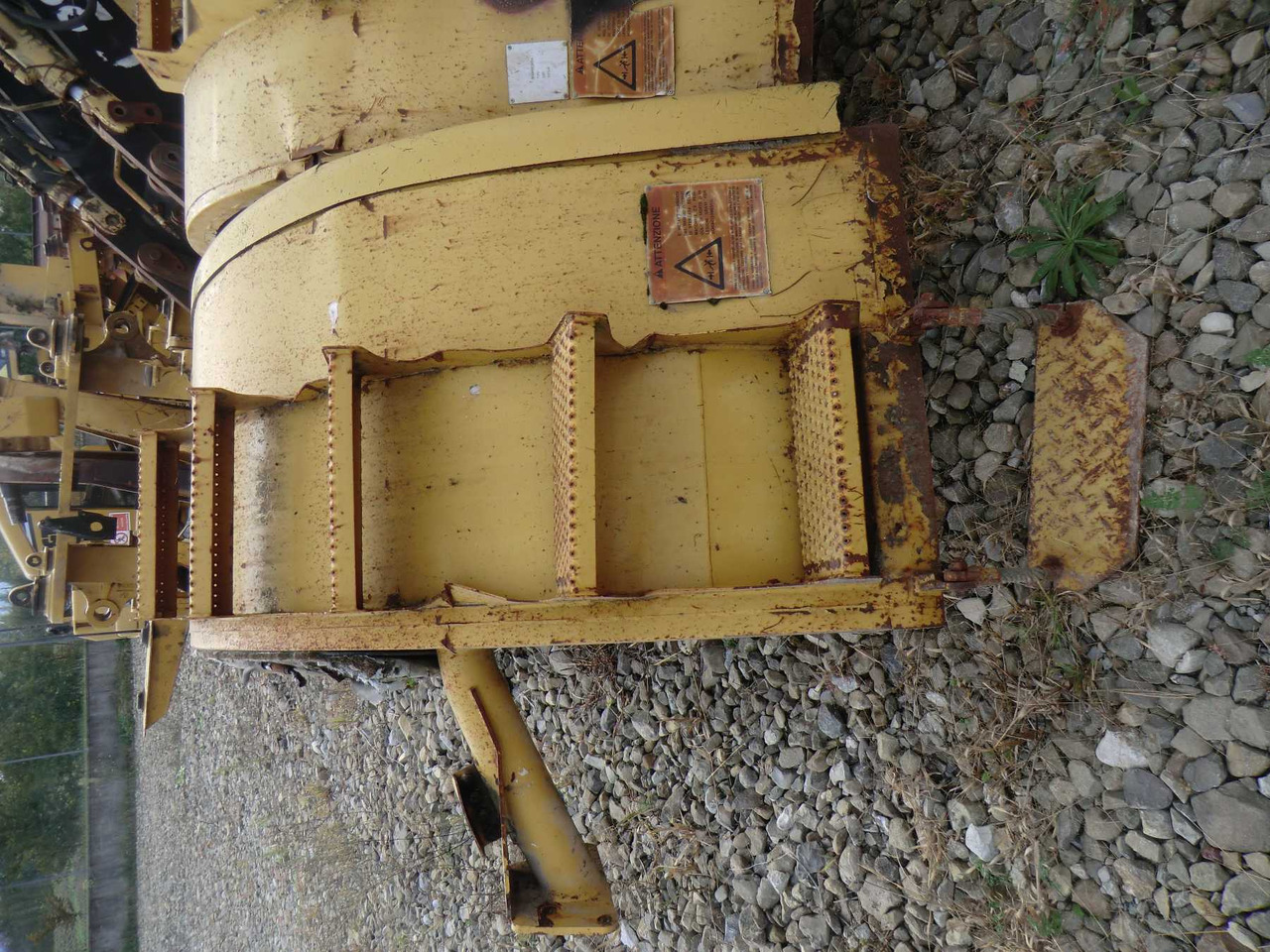 Caterpillar 735 Parafango anteriore destro e sinistro. - Крыло для Строительной техники: фото 2 Caterpillar 735 Parafango anteriore destro e sinistro. - Крыло для Строительной техники: фото 2