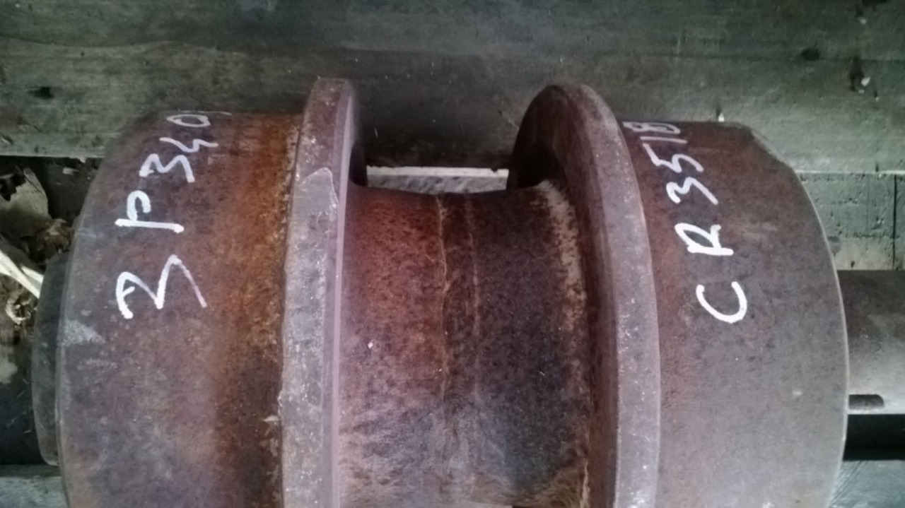 Caterpillar D9G D9H rullo superiore. - Опорный каток для Строительной техники: фото 2 Caterpillar D9G D9H rullo superiore. - Опорный каток для Строительной техники: фото 2
