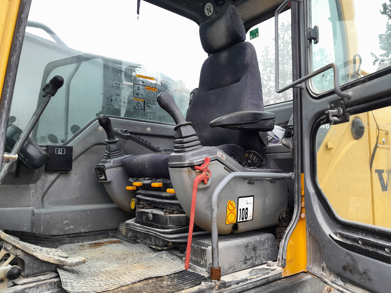 VOLVO EC700B LC - Гусеничный экскаватор: фото 5 VOLVO EC700B LC - Гусеничный экскаватор: фото 5