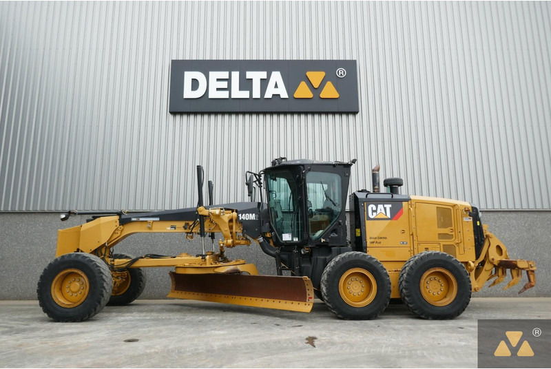 Грейдер Caterpillar 140M2: фото 1