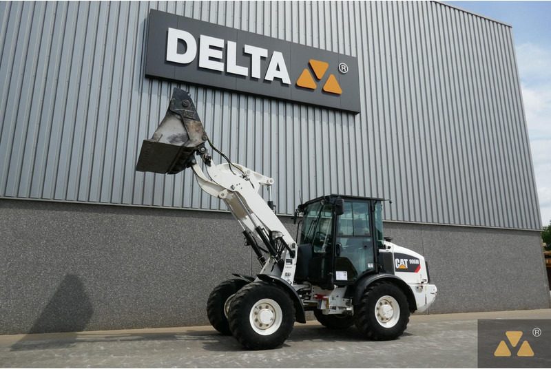 Caterpillar 906M - Колёсный погрузчик: фото 3 Caterpillar 906M - Колёсный погрузчик: фото 3