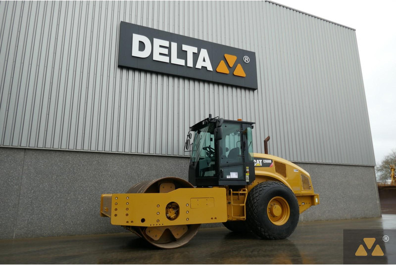 Caterpillar CS68B - Каток: фото 4 Caterpillar CS68B - Каток: фото 4