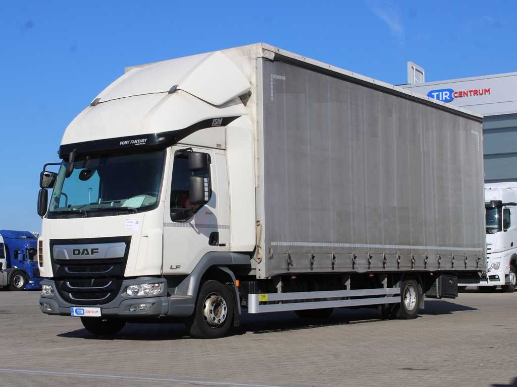 DAF LF 210, EURO 6, SLEEPING CABIN - Тентованный грузовик: фото 1 DAF LF 210, EURO 6, SLEEPING CABIN - Тентованный грузовик: фото 1