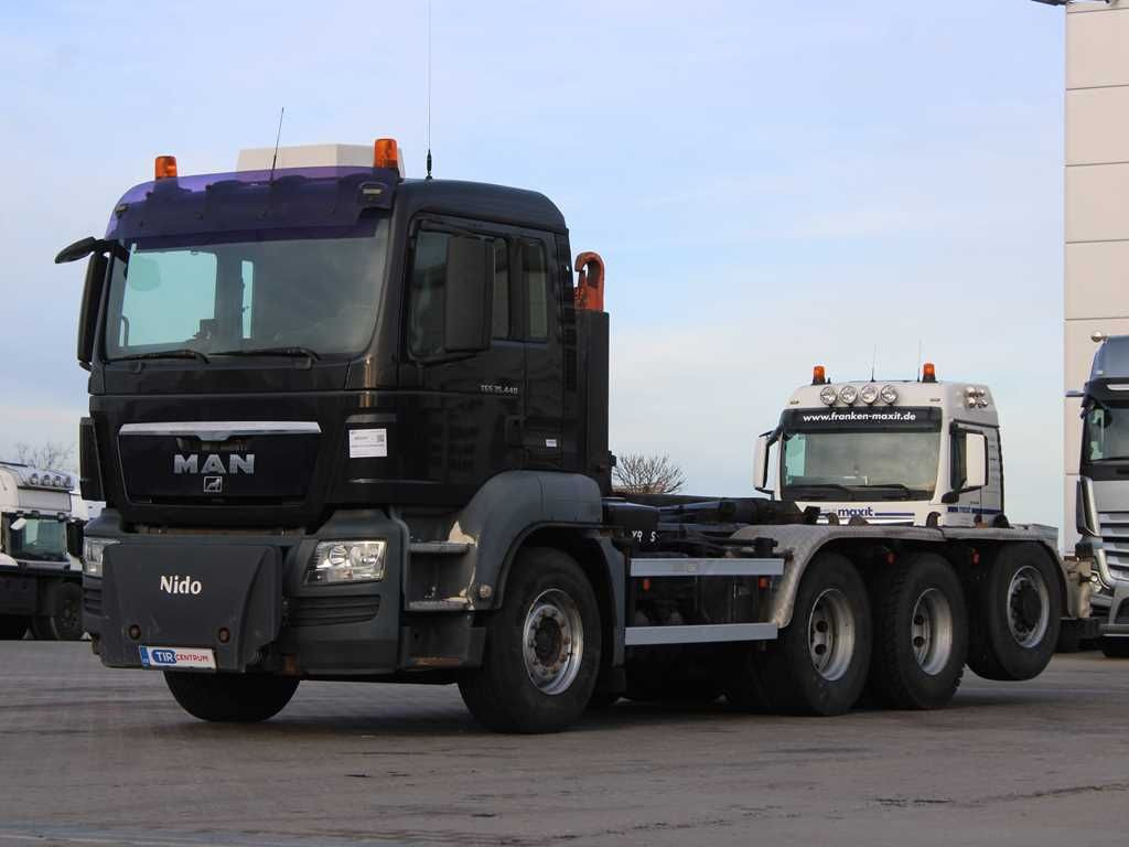 MAN TGS 35.440 8x4 6 BL, EURO 6, LIFTING AXLE - Грузовик-шасси: фото 1 MAN TGS 35.440 8x4 6 BL, EURO 6, LIFTING AXLE - Грузовик-шасси: фото 1
