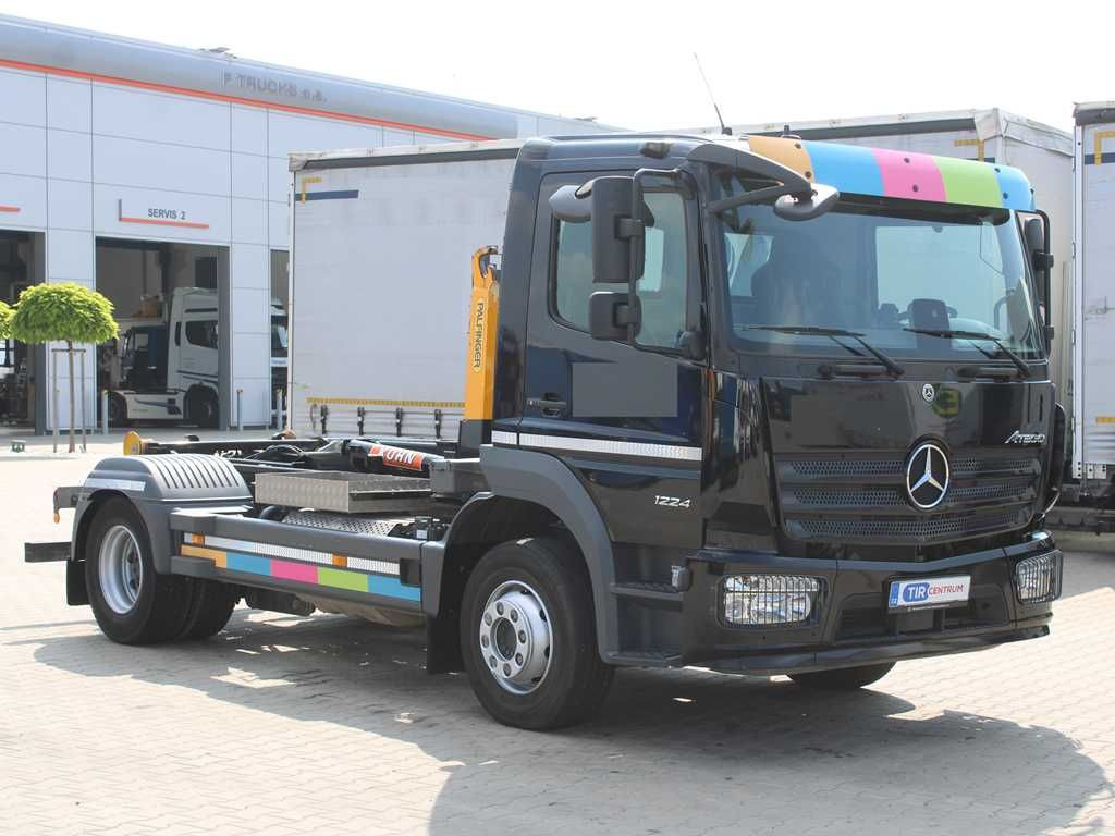 Mercedes-Benz ATEGO 1224, EURO 6, HOOK CONTAINER - Крюковой мультилифт: фото 2 Mercedes-Benz ATEGO 1224, EURO 6, HOOK CONTAINER - Крюковой мультилифт: фото 2