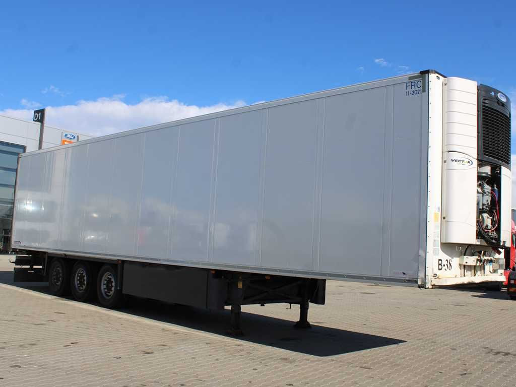 Schmitz Cargobull SKO 24/L - 13.4 FP 60 COOL, CARRIER 6760mth - Полуприцеп-рефрижератор: фото 2 Schmitz Cargobull SKO 24/L - 13.4 FP 60 COOL, CARRIER 6760mth - Полуприцеп-рефрижератор: фото 2