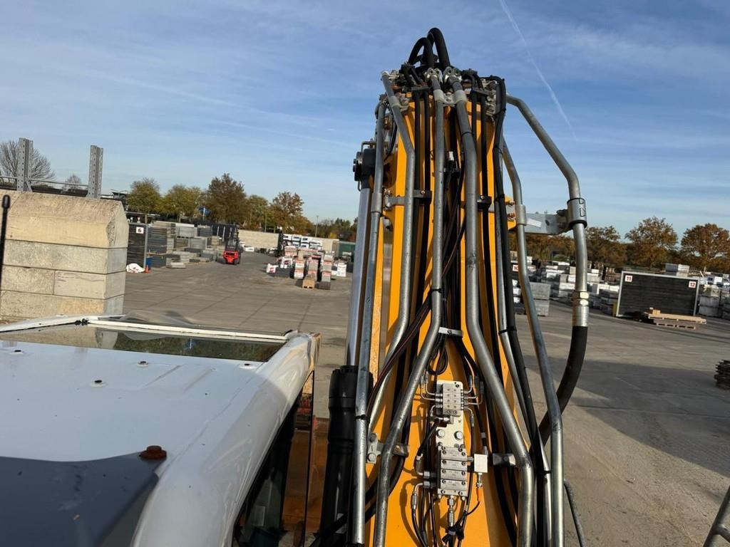 Гусеничный экскаватор Liebherr R922 LC: фото 27 Гусеничный экскаватор Liebherr R922 LC: фото 27