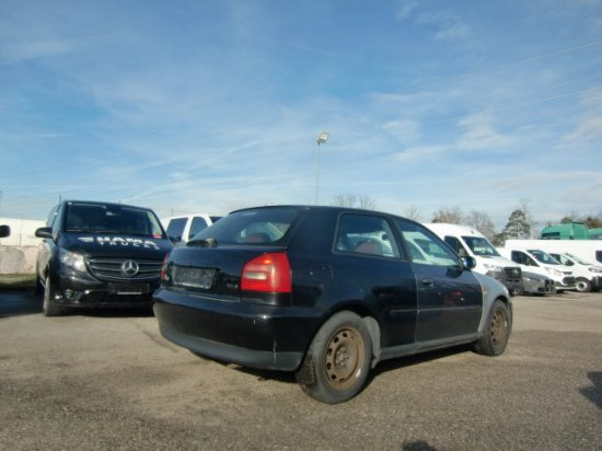 Audi A3 Limousine 1,9 TDI Ersatzteilträger - Седан: фото 5 Audi A3 Limousine 1,9 TDI Ersatzteilträger - Седан: фото 5