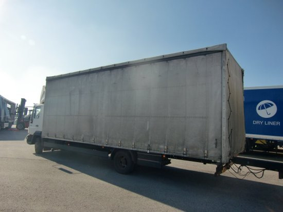 MAN LE 8.220 4x2 BL Planenaufbau + Anhänger Komplettzug - Тентованный грузовик: фото 4 MAN LE 8.220 4x2 BL Planenaufbau + Anhänger Komplettzug - Тентованный грузовик: фото 4