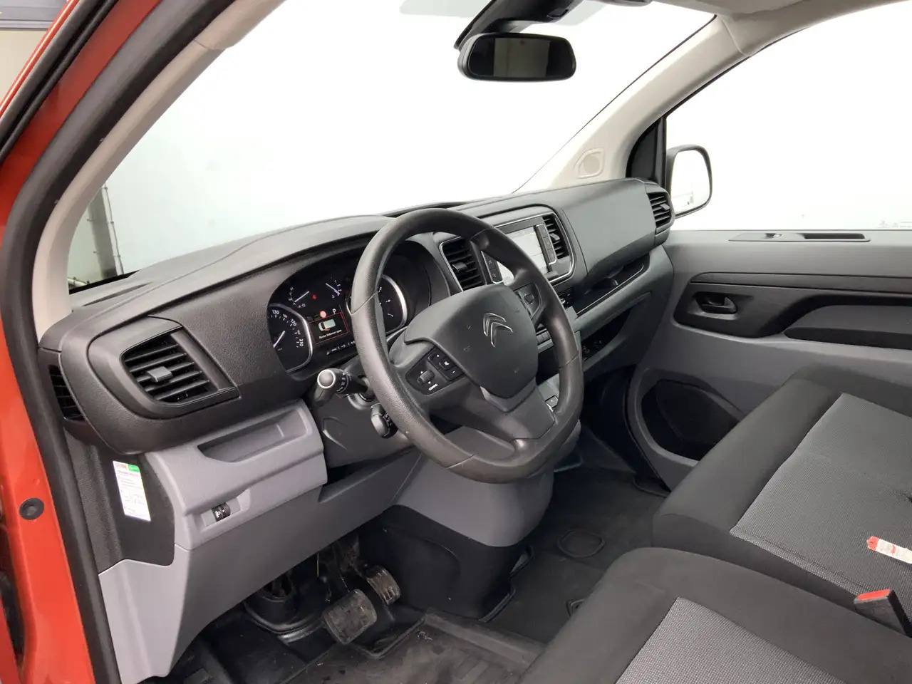 Citroen Jumpy 2.0 BlueHDI 180 Business M S&S Automaat Airco Crui - Цельнометаллический фургон: фото 5 Citroen Jumpy 2.0 BlueHDI 180 Business M S&S Automaat Airco Crui - Цельнометаллический фургон: фото 5