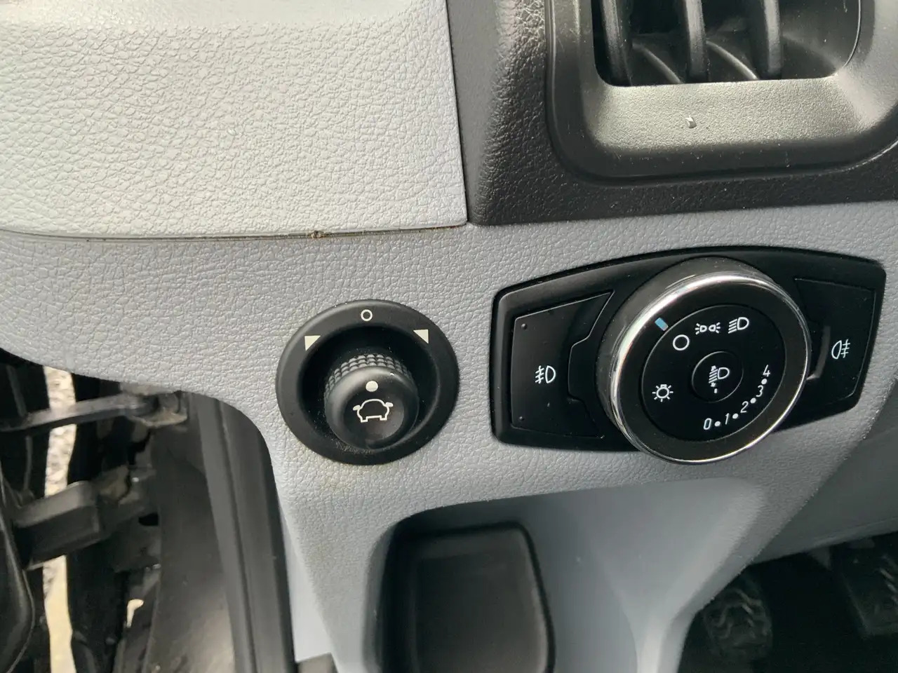 Цельнометаллический фургон Ford Transit 330 2.2 TDCI L3H3 Ambiente Airco 3 Zits Euro 5: фото 14