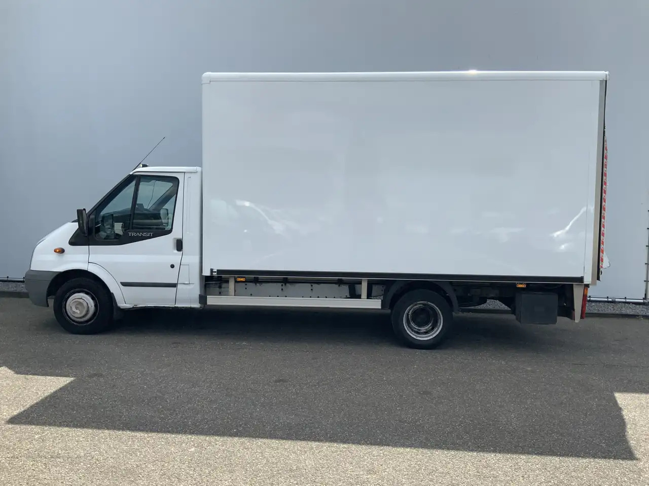 Ford Transit 350L 2.4 TDCI MARGE !!bak&Laadklep &Zijdeur Airco - Фургон с закрытым кузовом: фото 3 Ford Transit 350L 2.4 TDCI MARGE !!bak&Laadklep &Zijdeur Airco - Фургон с закрытым кузовом: фото 3