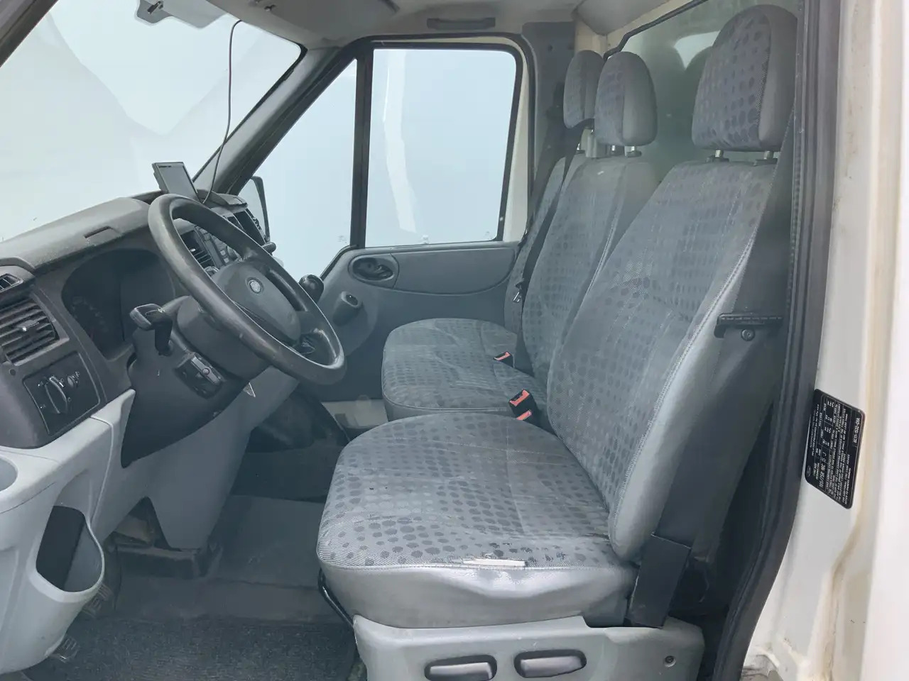 Ford Transit 350L 2.4 TDCI MARGE !!bak&Laadklep &Zijdeur Airco - Фургон с закрытым кузовом: фото 4 Ford Transit 350L 2.4 TDCI MARGE !!bak&Laadklep &Zijdeur Airco - Фургон с закрытым кузовом: фото 4