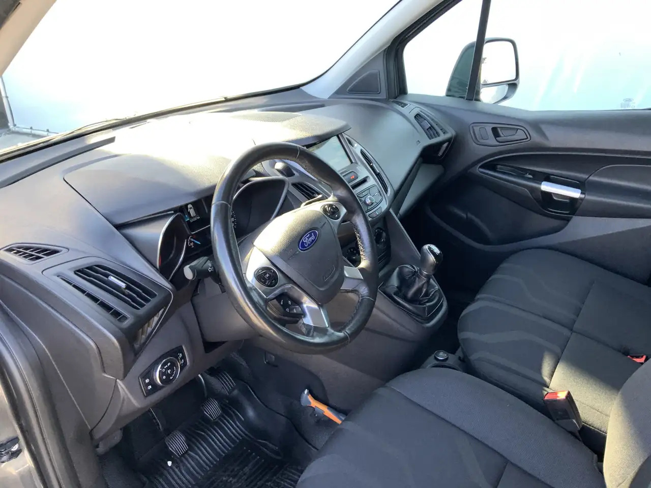 Ford Transit Connect 1.5 TDCI L2 Trend Airco Cruise 3 Zits DakDragers C - Цельнометаллический фургон: фото 5 Ford Transit Connect 1.5 TDCI L2 Trend Airco Cruise 3 Zits DakDragers C - Цельнометаллический фургон: фото 5