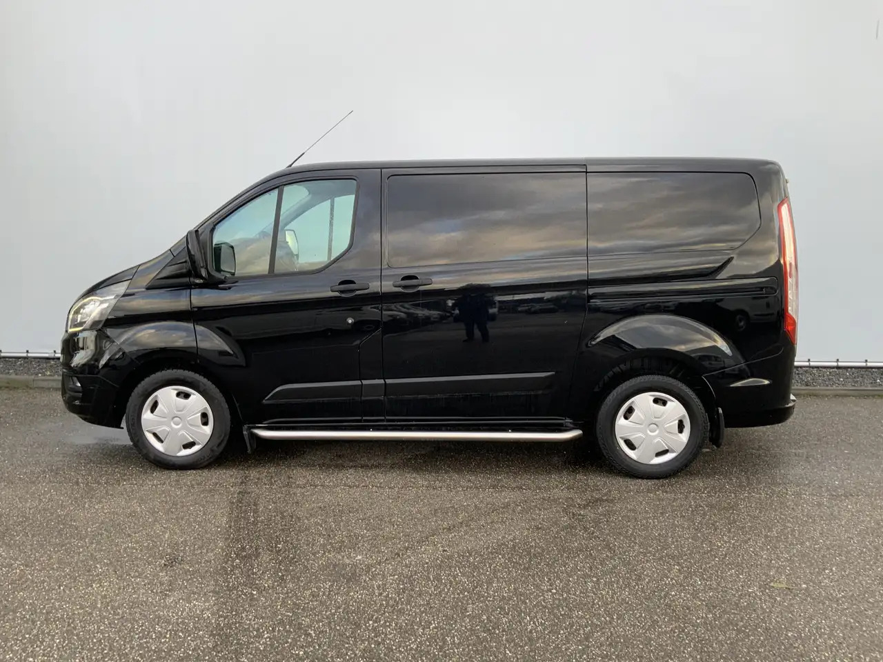 Ford Transit Custom 280 2.0 TDCI L1H1 Automaat Dub Schuifdeur Side Bar - Цельнометаллический фургон: фото 3 Ford Transit Custom 280 2.0 TDCI L1H1 Automaat Dub Schuifdeur Side Bar - Цельнометаллический фургон: фото 3
