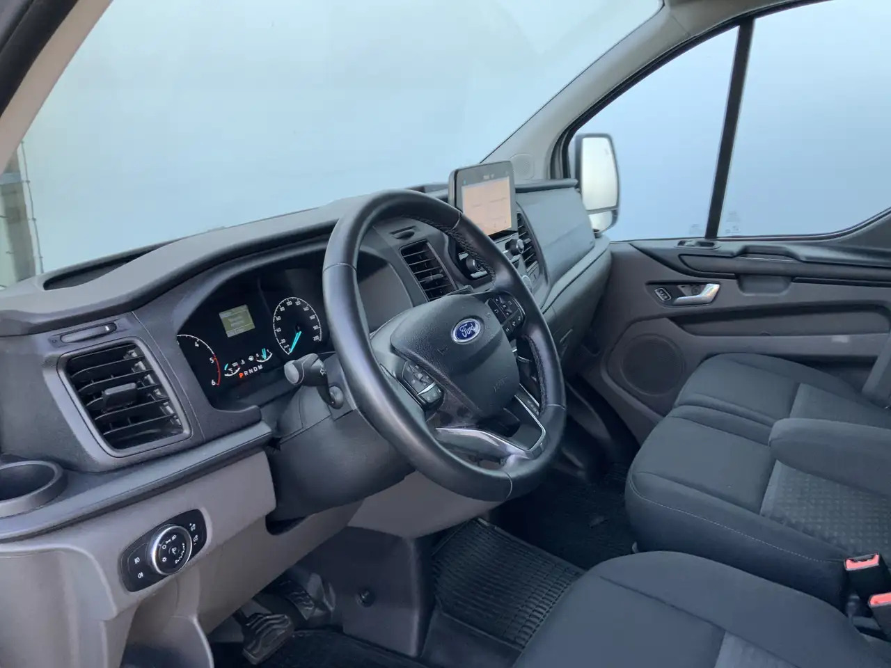 Ford Transit Custom 300 2.0 TDCI L1H1 Limited Airco Cruise Camera 3 Zi - Цельнометаллический фургон: фото 5 Ford Transit Custom 300 2.0 TDCI L1H1 Limited Airco Cruise Camera 3 Zi - Цельнометаллический фургон: фото 5