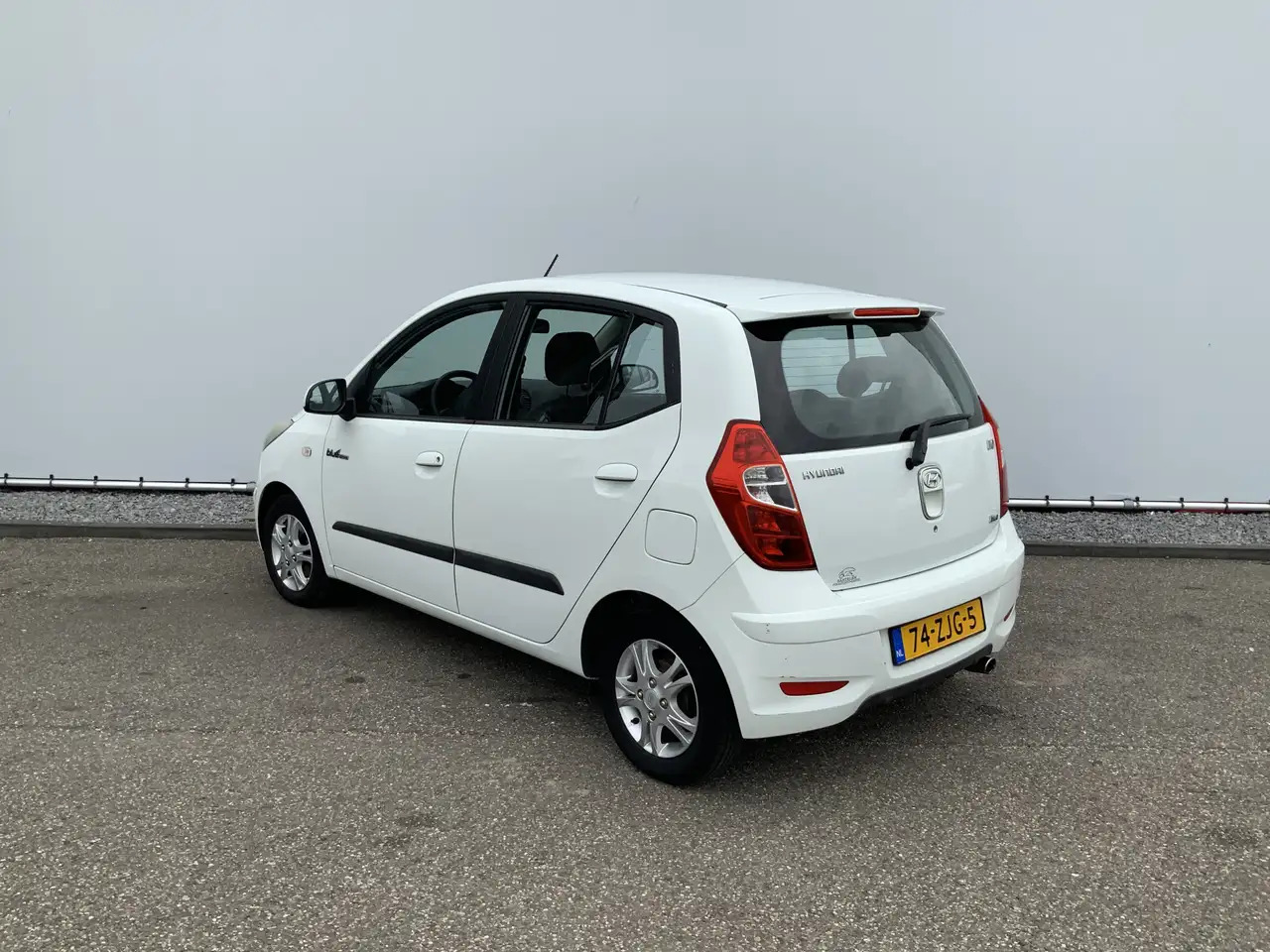 Hyundai i10 1.0 Pro 54083 KM! Airco, Lichtmetalen Wielen! - Хэтчбек: фото 3 Hyundai i10 1.0 Pro 54083 KM! Airco, Lichtmetalen Wielen! - Хэтчбек: фото 3