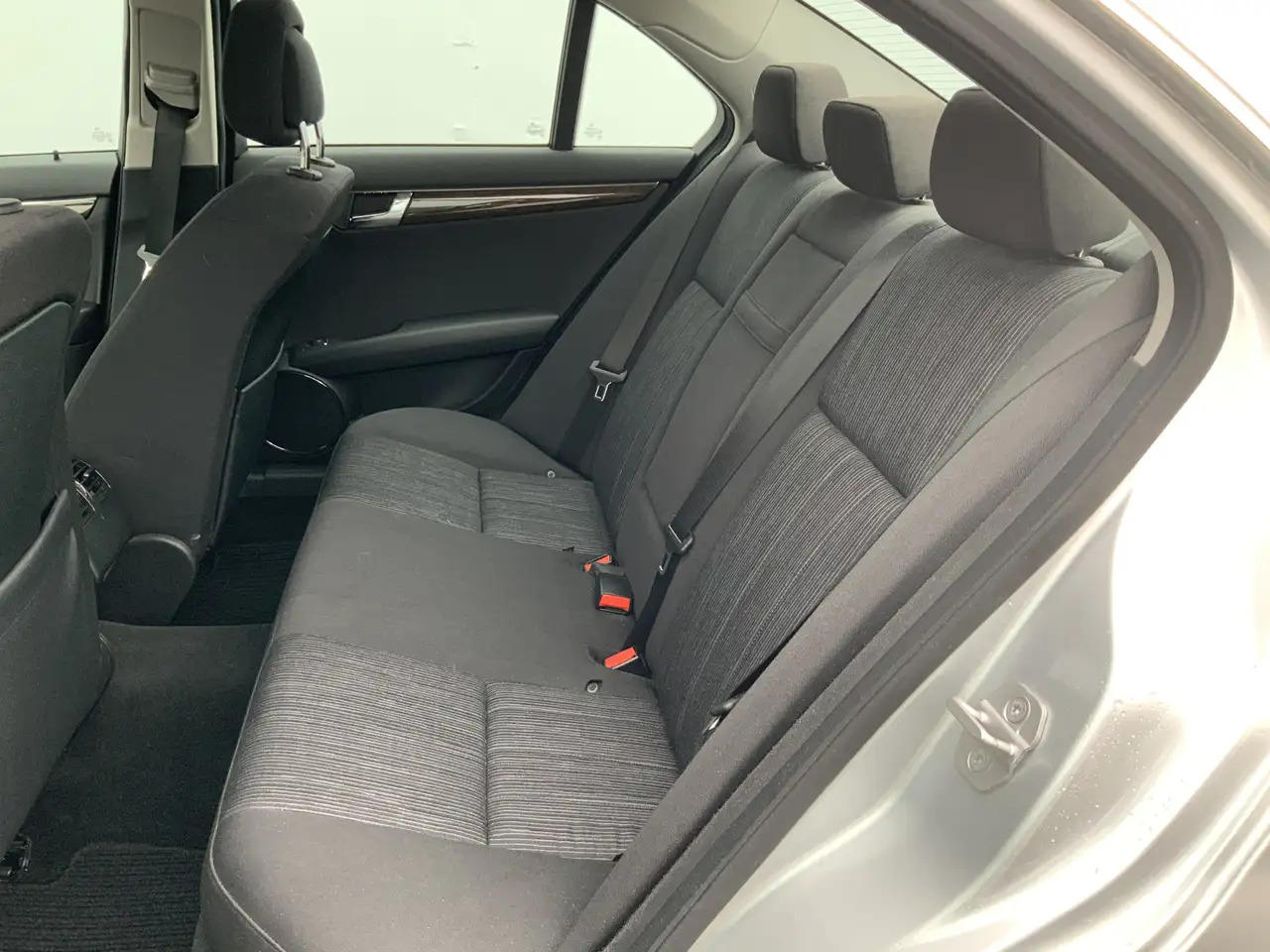 Mercedes-Benz C 200 K Elegance UNIEK ! Airco Compressor Alu Velg Euro - Седан: фото 5 Mercedes-Benz C 200 K Elegance UNIEK ! Airco Compressor Alu Velg Euro - Седан: фото 5