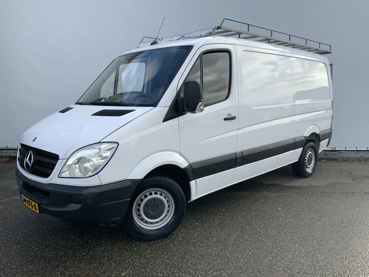 Mercedes-Benz Sprinter 311 2.2 CDI 366 L2H1 Automaat 3 Zits Trekaak 2800k - Цельнометаллический фургон: фото 1 Mercedes-Benz Sprinter 311 2.2 CDI 366 L2H1 Automaat 3 Zits Trekaak 2800k - Цельнометаллический фургон: фото 1