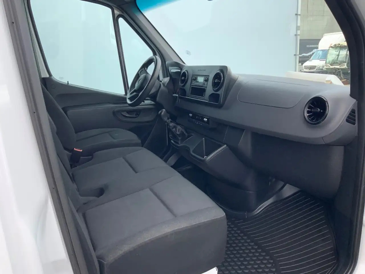 Mercedes-Benz Sprinter 314 2.2 CDI 366 L2H2 Airco 3 Zits Euro 6 - Цельнометаллический фургон: фото 4 Mercedes-Benz Sprinter 314 2.2 CDI 366 L2H2 Airco 3 Zits Euro 6 - Цельнометаллический фургон: фото 4