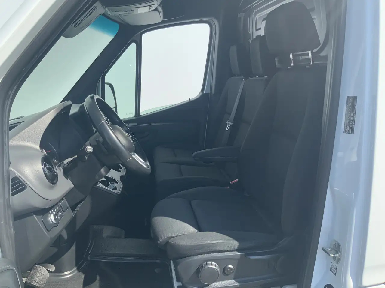 Mercedes-Benz Sprinter 316 2.2 CDI L2H2 DC Automaat Cruise Airco 3 Zits W - Цельнометаллический фургон: фото 4 Mercedes-Benz Sprinter 316 2.2 CDI L2H2 DC Automaat Cruise Airco 3 Zits W - Цельнометаллический фургон: фото 4