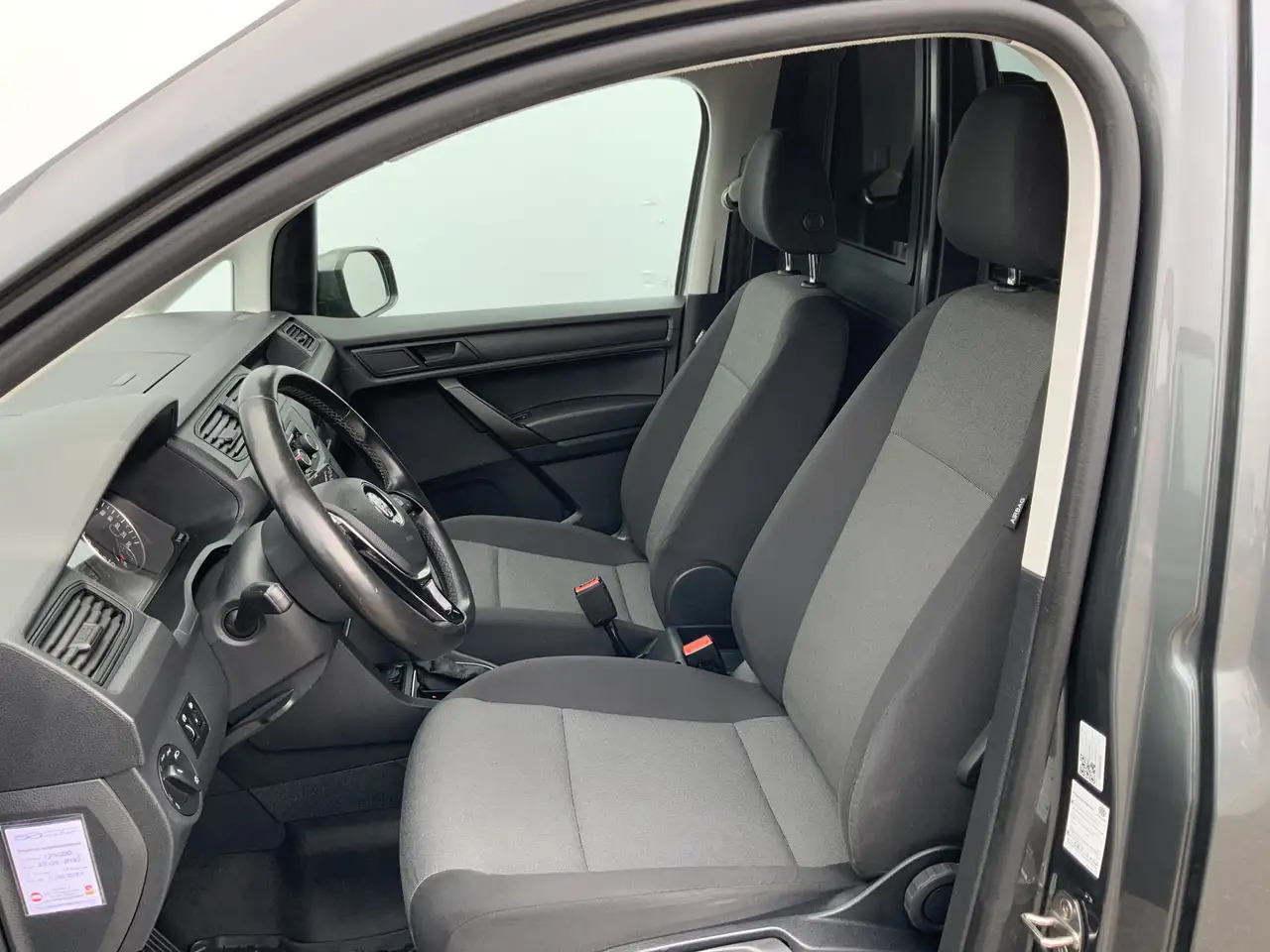 Volkswagen Caddy 2.0 TDI L2H1 AUTOMAAT BMT Maxi Exclusive Edition A - Легковой фургон: фото 4 Volkswagen Caddy 2.0 TDI L2H1 AUTOMAAT BMT Maxi Exclusive Edition A - Легковой фургон: фото 4