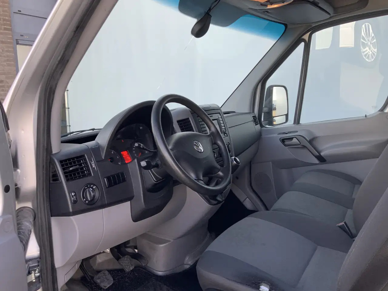 Volkswagen Crafter 46 2.0 TDI L3H1 Airco Cruise Lucht Geveerd Lier Tr - Эвакуатор: фото 5 Volkswagen Crafter 46 2.0 TDI L3H1 Airco Cruise Lucht Geveerd Lier Tr - Эвакуатор: фото 5