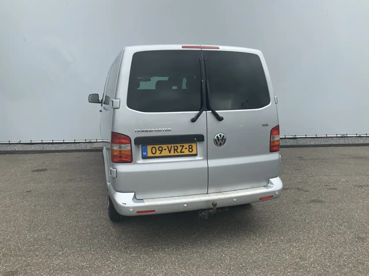 Volkswagen T5 Transporter 2.5 TDI 340 Automaat Trendline Dub Cab 5 Zits Leer - Грузопассажирский фургон: фото 2 Volkswagen T5 Transporter 2.5 TDI 340 Automaat Trendline Dub Cab 5 Zits Leer - Грузопассажирский фургон: фото 2