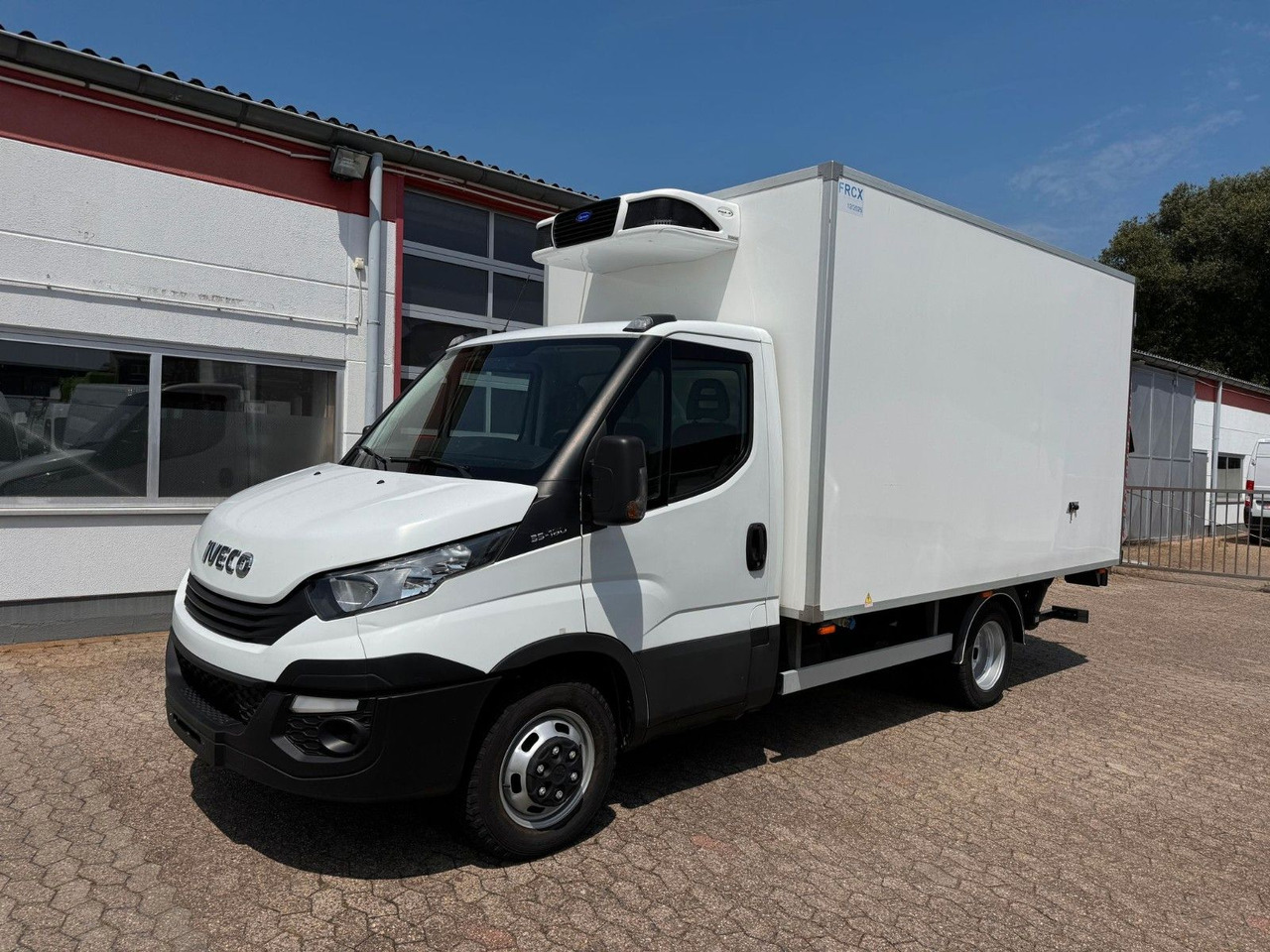 Iveco Daily 35C16 Tiefkühlkoffer Carrier Pulsor350 LWB - Фургон-рефрижератор: фото 1 Iveco Daily 35C16 Tiefkühlkoffer Carrier Pulsor350 LWB - Фургон-рефрижератор: фото 1