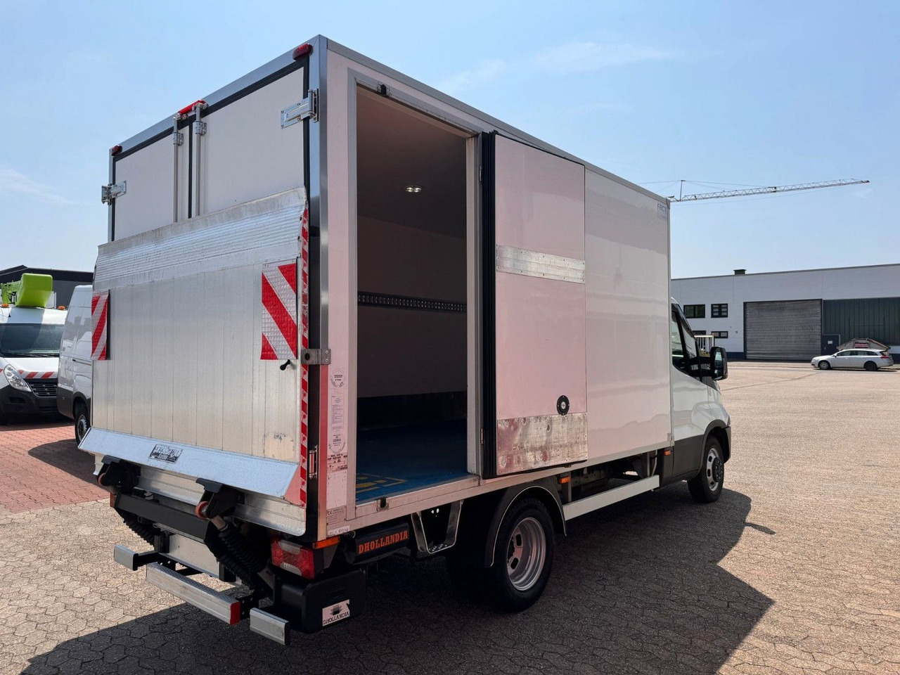 Iveco Daily 35C16 Tiefkühlkoffer Carrier Pulsor350 LWB - Фургон-рефрижератор: фото 5 Iveco Daily 35C16 Tiefkühlkoffer Carrier Pulsor350 LWB - Фургон-рефрижератор: фото 5