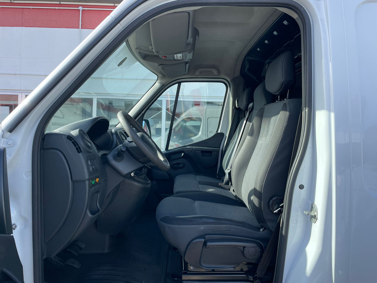 Грузовик с подъемником Renault Master Hubarbeitsbühne Time Versalift ETL-32-125: фото 14 Грузовик с подъемником Renault Master Hubarbeitsbühne Time Versalift ETL-32-125: фото 14