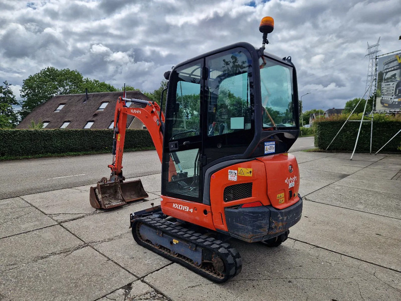 Kubota KX019-4 CW05 met 2 bakken - Мини-экскаватор: фото 4 Kubota KX019-4 CW05 met 2 bakken - Мини-экскаватор: фото 4