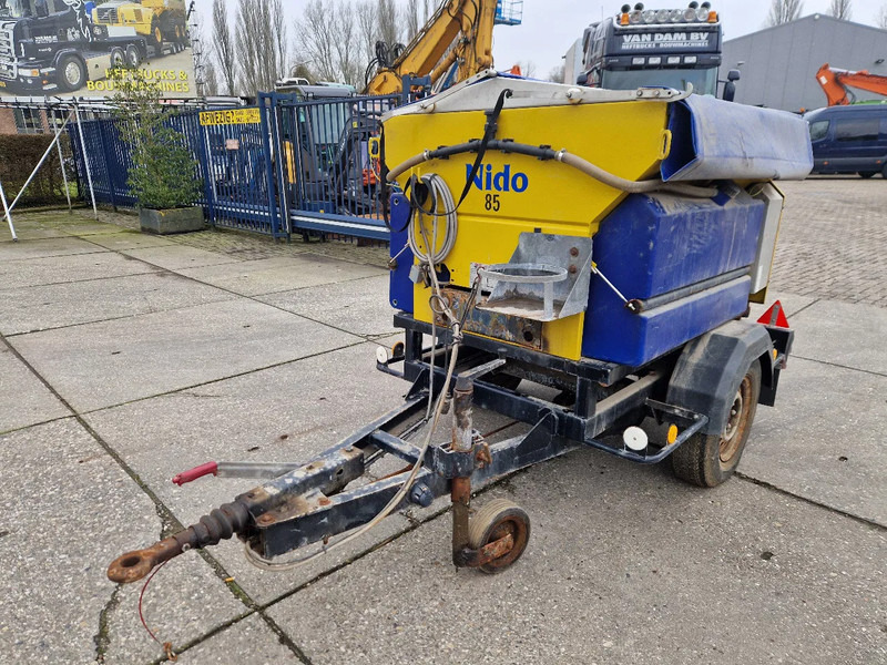 Onbekend Nido Stratos B08-15 nat zoutstrooier zo uit het werk - Разбрасыватель песка/ Соли: фото 1 Onbekend Nido Stratos B08-15 nat zoutstrooier zo uit het werk - Разбрасыватель песка/ Соли: фото 1