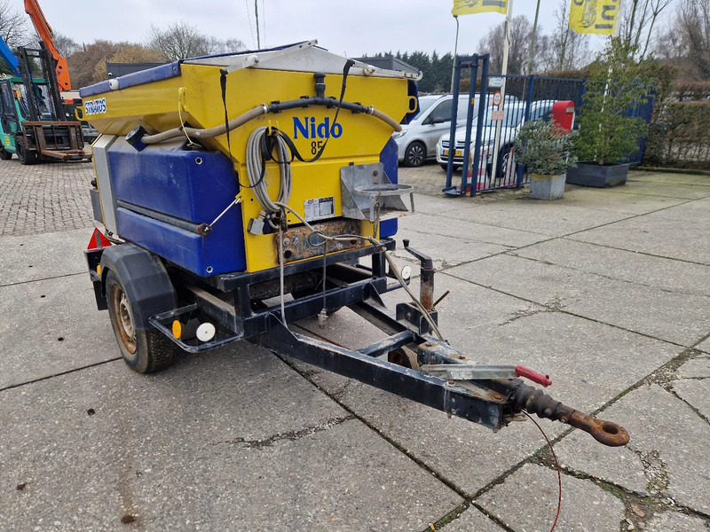 Onbekend Nido Stratos B08-15 nat zoutstrooier zo uit het werk - Разбрасыватель песка/ Соли: фото 2 Onbekend Nido Stratos B08-15 nat zoutstrooier zo uit het werk - Разбрасыватель песка/ Соли: фото 2