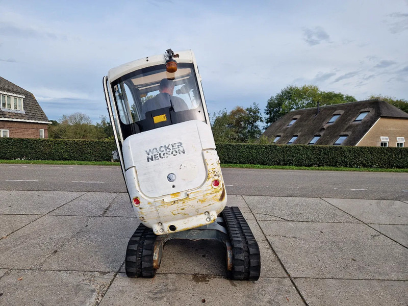 WACKER NEUSON 2404RD kan op een berghelling werken - Мини-экскаватор: фото 1 WACKER NEUSON 2404RD kan op een berghelling werken - Мини-экскаватор: фото 1