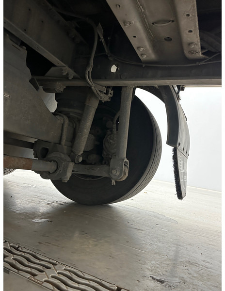 Грузовик с закрытым кузовом DAF CF 330 - 6x2: фото 9