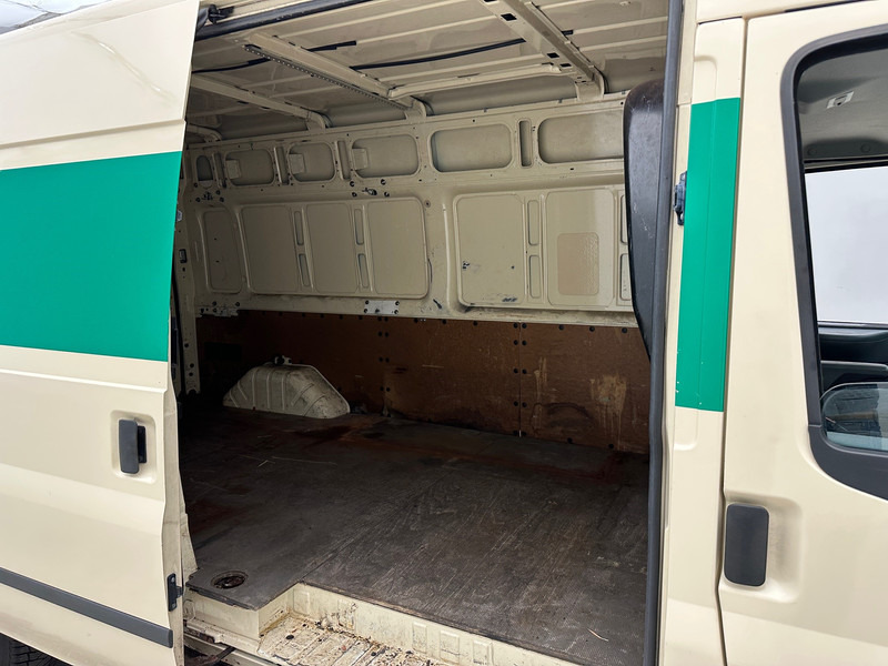 Ford Transit 125 - Цельнометаллический фургон: фото 4 Ford Transit 125 - Цельнометаллический фургон: фото 4