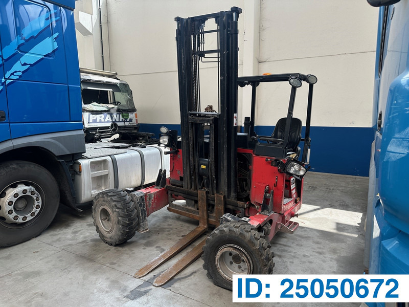 Manitou TMM25 4W - Мобильный вилочный погрузчик: фото 1 Manitou TMM25 4W - Мобильный вилочный погрузчик: фото 1