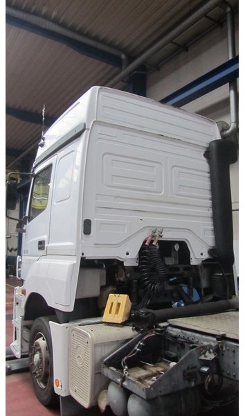 Mercedes-Benz AXOR Cabine Axor - Кабина и интерьер: фото 4 Mercedes-Benz AXOR Cabine Axor - Кабина и интерьер: фото 4